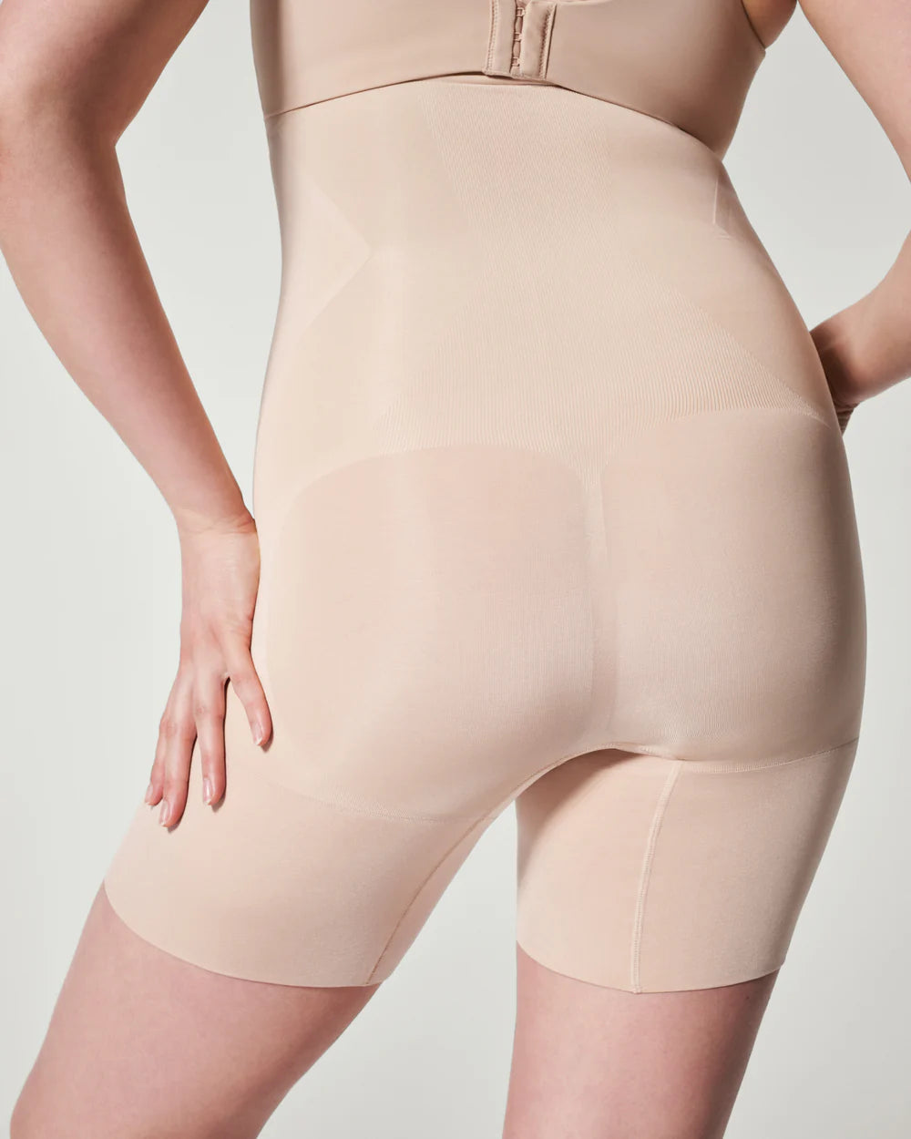 High-Waisted Mid-Thigh Short: OnCore Sculpting