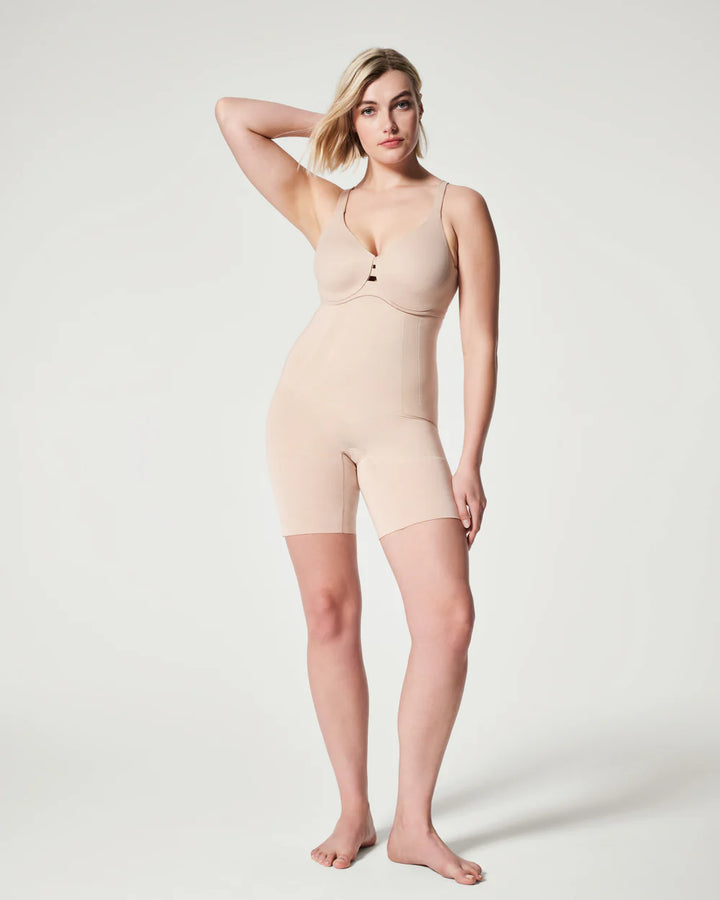 High-Waisted Mid-Thigh Short: OnCore Sculpting