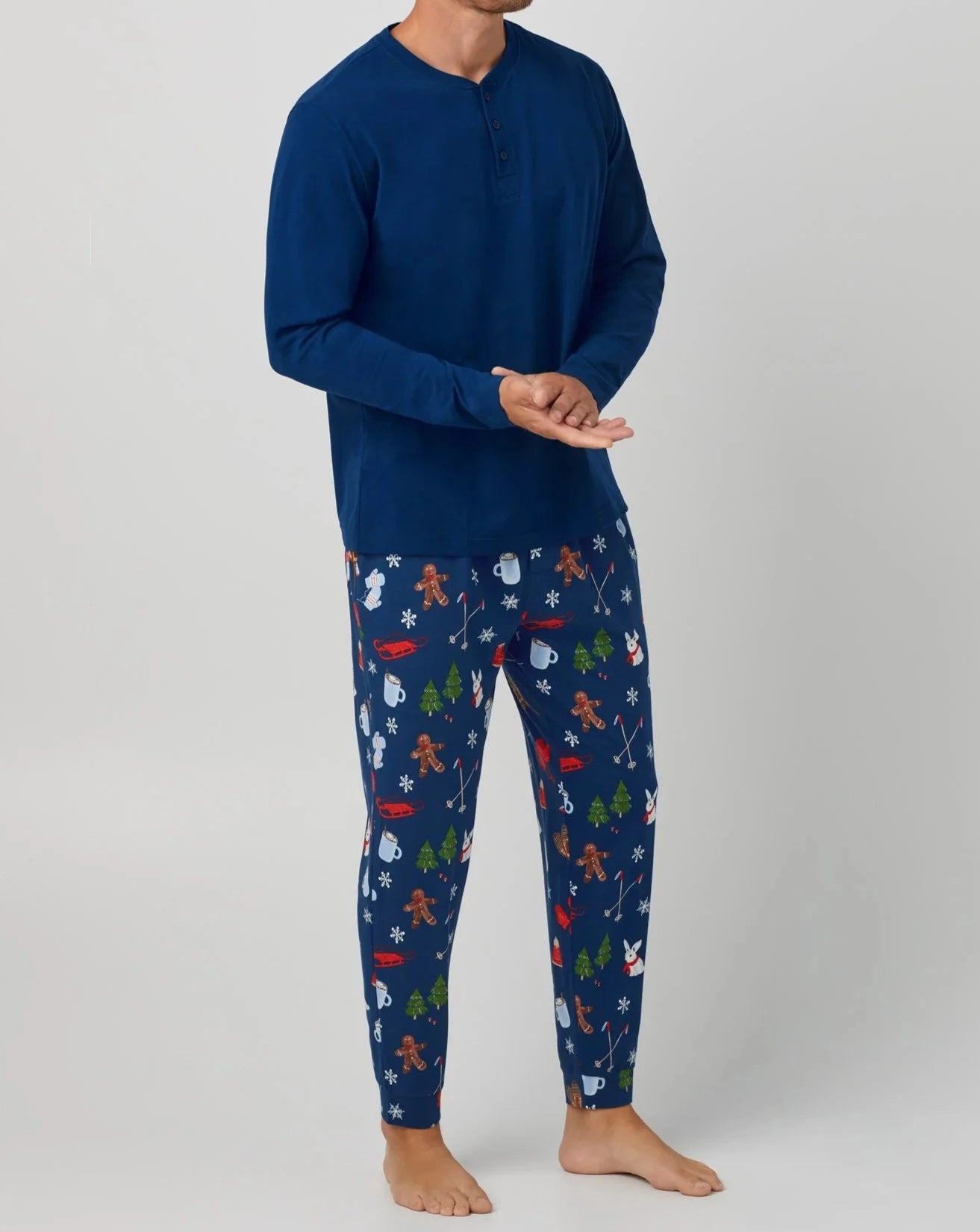 Seasonal Delights Men's Pullover & Jogger Set: Size M, XL
