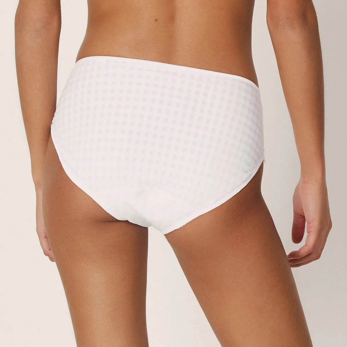 Avero Full Brief- White