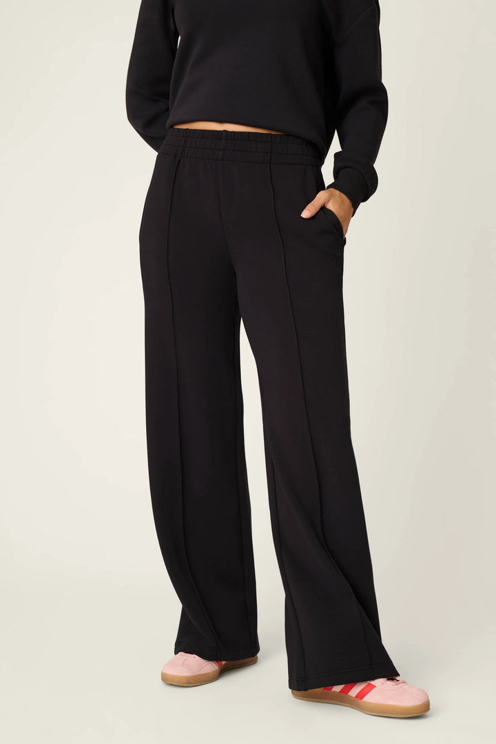 C'est La Vie Onyx Lounge Set