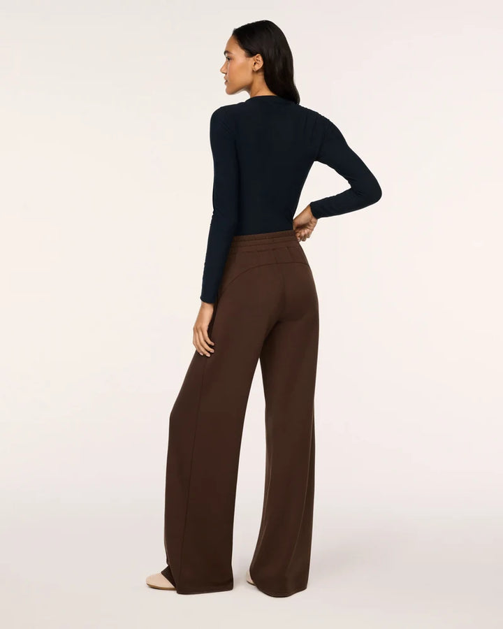AirEssentials Wide Leg Pant