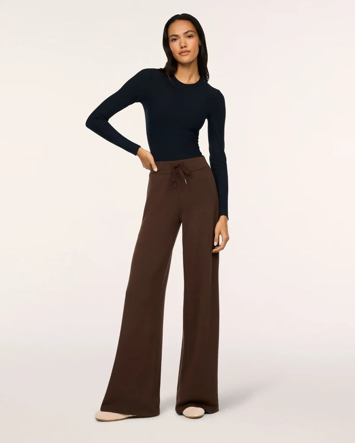 AirEssentials Wide Leg Pant